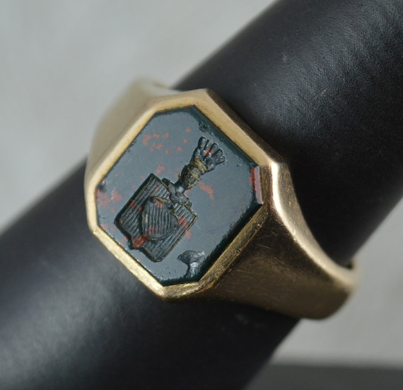 Impressive 9 Carat Gold and Bloodstone Intaglio Se