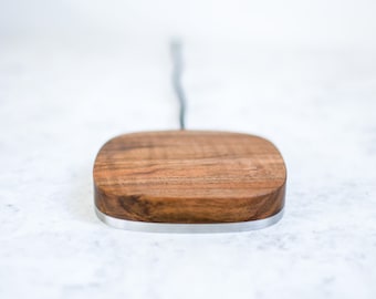MagSafe Wireless Charging Pad: Oak & Stainless Steel, 15W Fast Charger