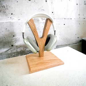 Wooden AirPods Max Headphone Stand with Wireless Charger