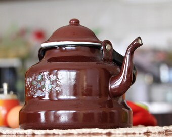 Brown Vintage Kettle - Christmas Decoration - Enamel Teapot - Mid Century Tea Kettle - Vintage Tea Pot - Farmhouse Decor - Vintage Kitchen