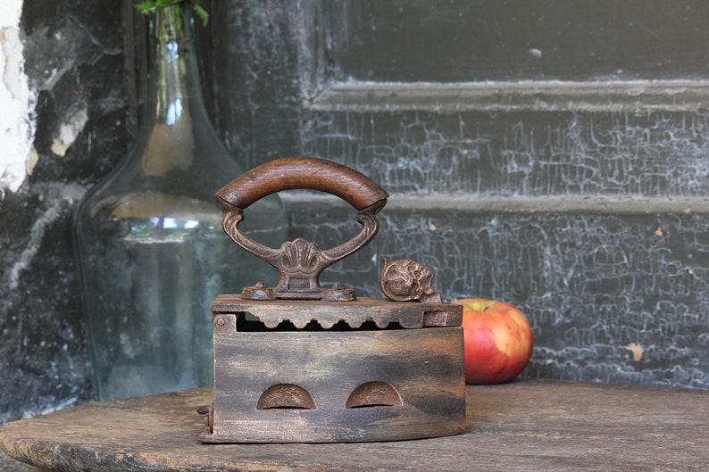 Cast Iron Charcoal Cast Iron Primitive Flat Iron Sad Iron Antique Iron With Lid Coal Iron French Iron Laundry Room Decor