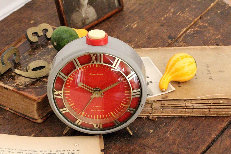 Husband Gift Working Vintage Alarm Clock Red Dial Large Russian Table Desk Decor Bedroom
