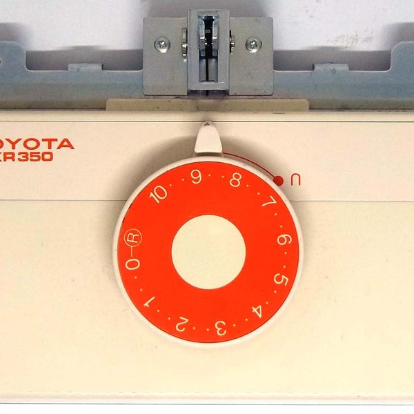Vintage Toyota Knitting machine kr350 kr-350 main carriage slider