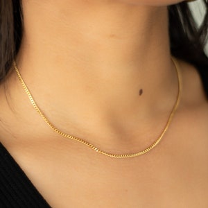 18 k flache Bordsteinkette, 18 k gold vergoldet Ketten, Gold Schichtung Ketten, Gold Layering Halsketten, Gold Stahlketten, Gold Kette Halsketten