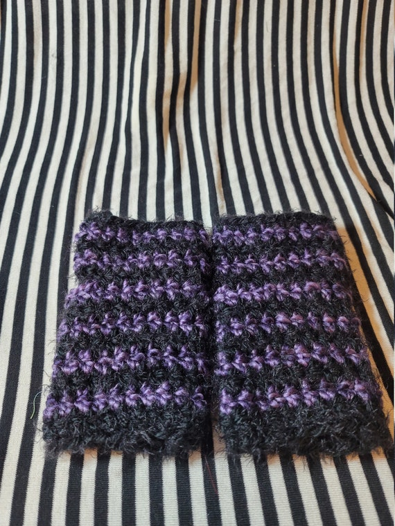 Crochet Fingerless Gloves Black and Purple Stripes UK