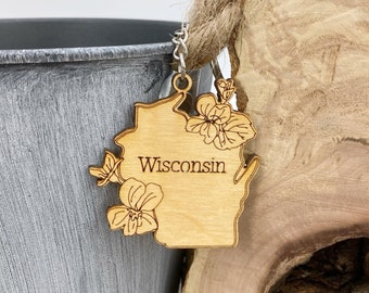 WI State Keychain, Wisconsin Key Fob, Wooden Midwest Gifts, Wisconsin Gifts, WI State Flower Art, Wisconsin Souvenir, Badger State Key Chain