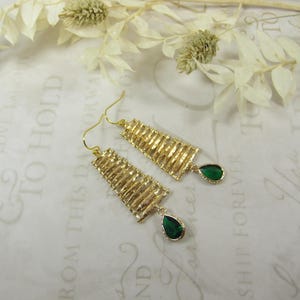 Emerald Green Crystal Statement Earrings, Gold Geometric Earrings, Chunky Green Crystal Earrings, Wedding Jewelry, Green Dangle Earrings|st1