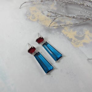 Pendientes colgantes de gotas azul oscuro y rojo rubí, pendientes de botón azul rojizo, pendientes azul marino, pendientes colgantes azules, pendientes largos de gota regalo /b5