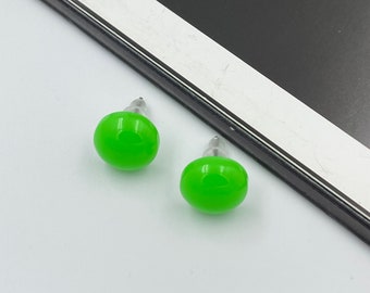 Kelly Green Post Earrings, Green Stud Earrings, Small Stud Earrings, Acrylic Studs, Teen Kids Jewelry, Teen Earrings |B2