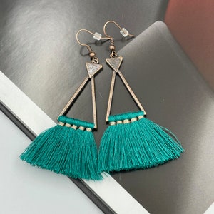 Emerald Green Tassel Earrings, Bohemian Green Tassel Earrings, Geometric Earrings, Green Cotton Tassel Earrings, Antique Style Earrings |B4