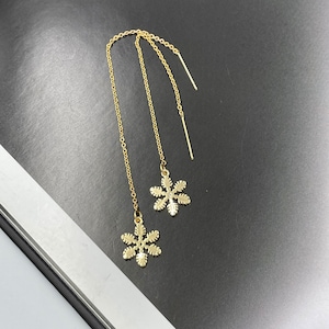 Tiny Snowflake Earrings, Snowflake Thread Earrings, Snowflakes Threaders, Gold Snowflake Earrings, Christmas Jewelry, Winter Earrings |10