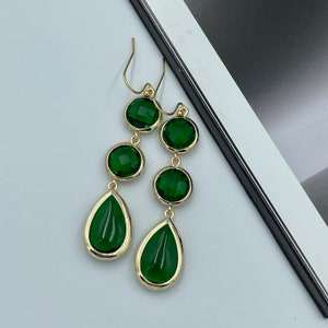 Emerald Green Drop Earrings, Emerald Teardrop Earrings, Gold Drop Earrings, Glass Dangle Earrings, Green Wedding Earrings, Gold Earrings |6