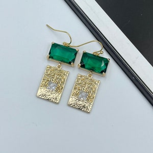 Emerald Green Crystal Statement Earrings, Gold Geometric Earrings, Chunky Green Crystal Earrings, Wedding Jewelry, Green Dangle Earrings |8