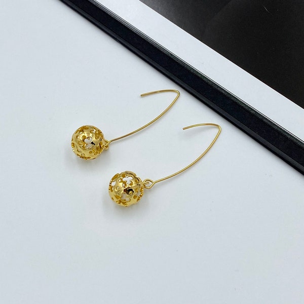 Puffy Drop Filigree Earrings, Gold Flower Ball Earrings, Puffy Filigree Earrings, Long Drop Filigree Earrings, Wedding Jewelry Gift |10