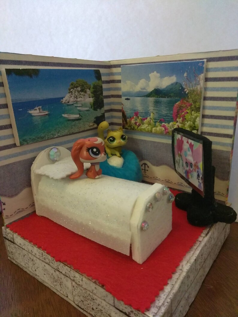 Littlest Pet Shop Lps Play Set Scene Room Bedroom Orange Beige Carpet Lcd Tv And More
