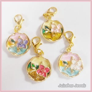 Clip-on Charm, Flower Enamel Lobster Clasp Charm for Link Bracelets, Marker, Pet Tags, Zipper Pull, Shoes, Gold Plated Metal #Z9