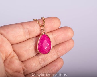 Women's Flower Petal Pendant Necklace Jewellery Hot Pink Crystal Stone UK Seller Women's Flower Petal Pendant Necklace Jewellery Hot Pink Crystal Stone UK Seller