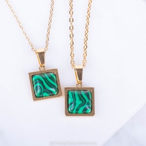 Malachite Necklace Malachite Pendant Minimalistic Jewellery Minimal Necklace Gold Plated Ladies Dainty Necklace Gift For her