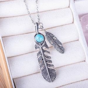 Resident Evil Feather Necklace Claire Redfield Necklace Cosplay Jewellery Unisex Feather Necklace