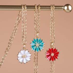 Daisy necklace gold tiny daisy flower necklace, white daisy necklace red daisy necklace flower necklace floral jewellery