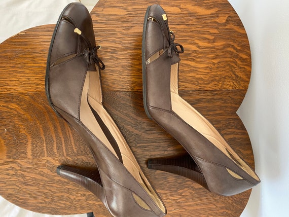 NWOT Arturo Chiang Brown Leather Pumps - image 4