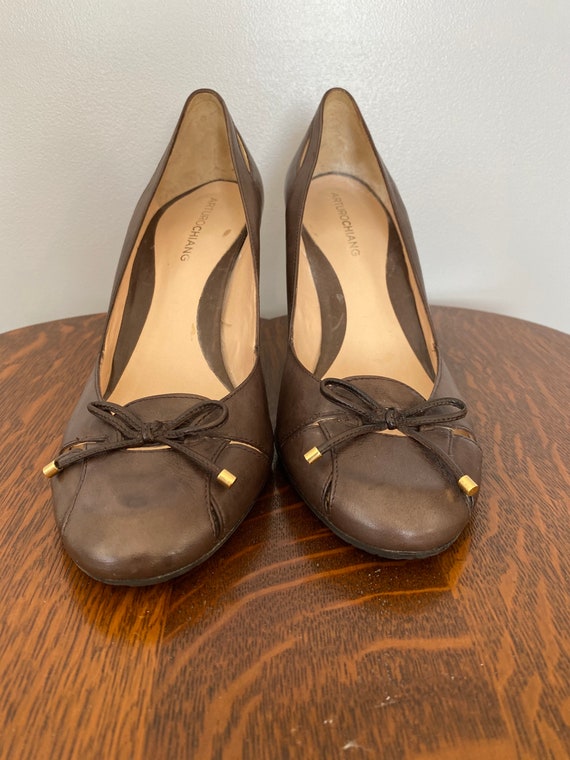 NWOT Arturo Chiang Brown Leather Pumps - image 5