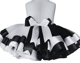 Black Tutu Skirt. White Tutu.  Baby girl tutu skirt. Toddler tutu. Tutu dress. Birthday tutu outfit.  Tutu for girls. Birthday dress party.