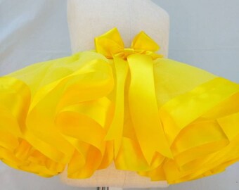 Yellow Girls Skirt.  Baby girl tutu skirt. Tutu dress.  Baby tutu dress. Baby Christmas dress. Girl tutu dress. Girl tutu skirt.