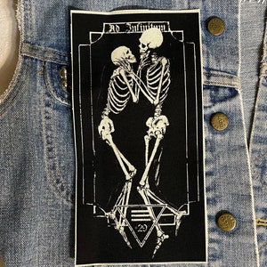 Skelett Liebhaber, Eternal Embrace, Stoff Aufnäher, Skelett Aufnäher, Knochen Aufnäher, Aufnäher, Abzeichen, Patches, Canvas Patch, Skelette, Goth, Okkult Bild 3