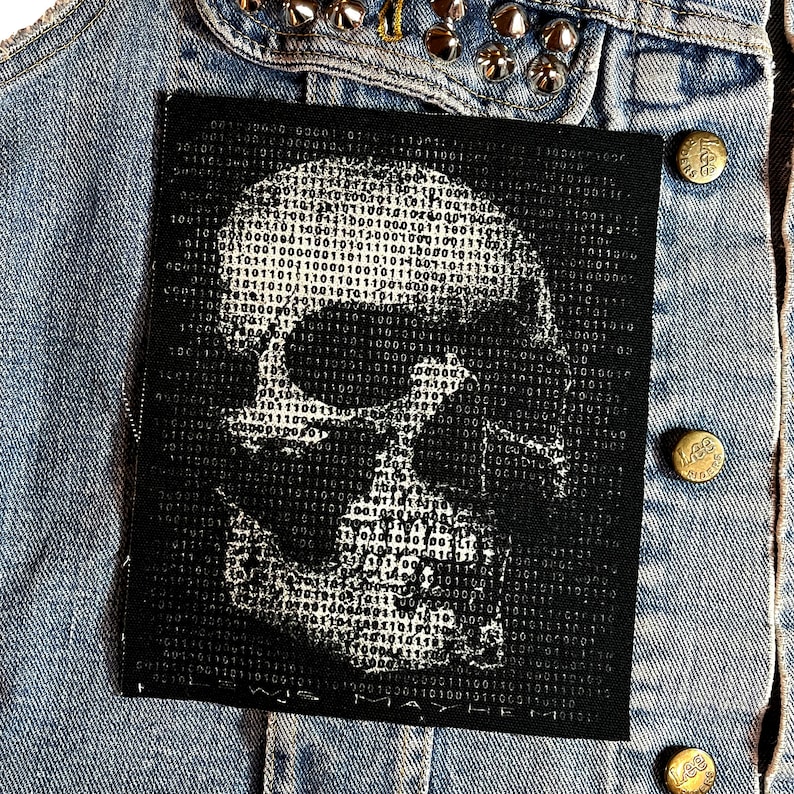 Binärer Totenkopf Aufnäher, Patch, Code, Schädel Aufnäher, Cyber, Cyber Punk, Cyber Goth, DIY, Punk Patch, Schädel, Patches, Leinwand Bild 4