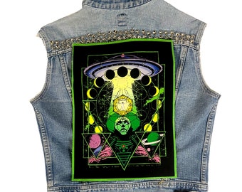 UFO, back patch, ufo patch, alien, enlightenment, cotton patch, DIY, canvas patch, punk patch, space, outer space, universe, Vitruvian Man