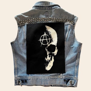 anarchia teschio, patch posteriore, patch di stoffa, patch anarchia, simbolo anarchia, tela, punk, goth, fai da te, giubbotto da battaglia, patch cranio, patch punk, patch