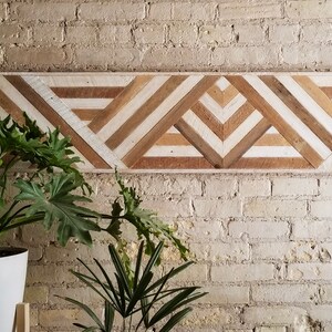 Reclaimed Wood Wall Art, Queen Headboard, Wood Wall Decor, Geometric Triangle Pattern, 60 x 12 Black Friday Sale zdjęcie 4