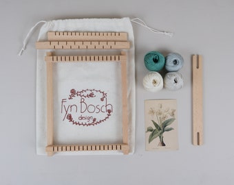 Botanische weefset met houten weefgetouw, natuurlijke katoengarens