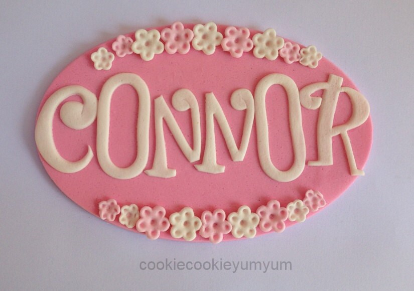 1 Edible Large Personalised Name Plaque Cake Topper Flowers