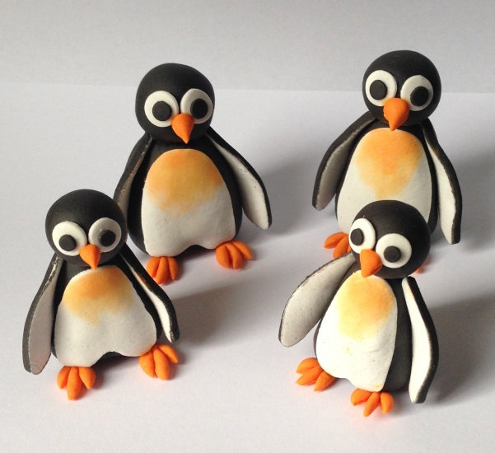 4 edible 3D PENGUINS CUTE cake topper cupcake decorations | Etsy