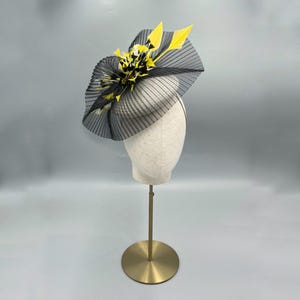 Black & Yellow Statement Fascinator Hat – Handmade Headpiece for Weddings, Races, or Special Events
