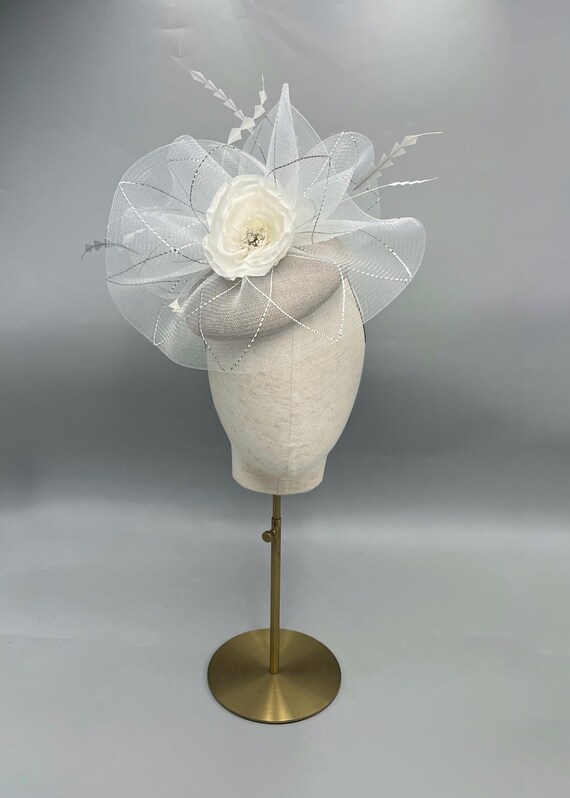 Silver Grey and White Fascinator: Handmade Headpiece for  display picture 2