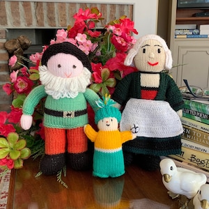 Vintage Knitted Irish Family Dolls: Collectible Soft Toys