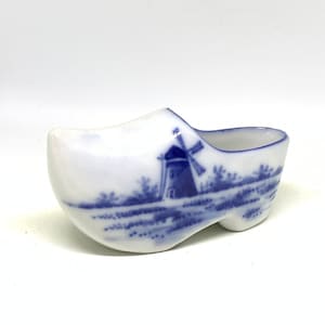Delfts Blue Miniature Porcelain Shoe - RVS Holland Vintage Figurine