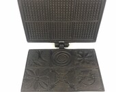 Vintage French waffle iron, Cast iron, camping iron, waffle maker, kitchenalia, Kitchen and Dining, Barbecue iron, Decorative iron