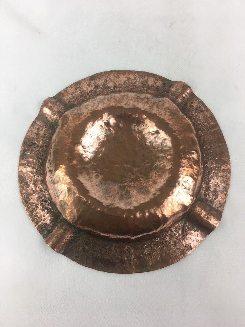 Beautifully hammered Copper ashtray Collectible ashtray Mid Century Ashtray Tobacciana Art and Collectibles Collectibles Ashtrays