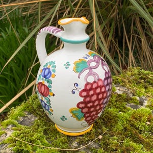 Jarra de cerámica artística vintage pintada a mano de Modra, Eslovaquia.