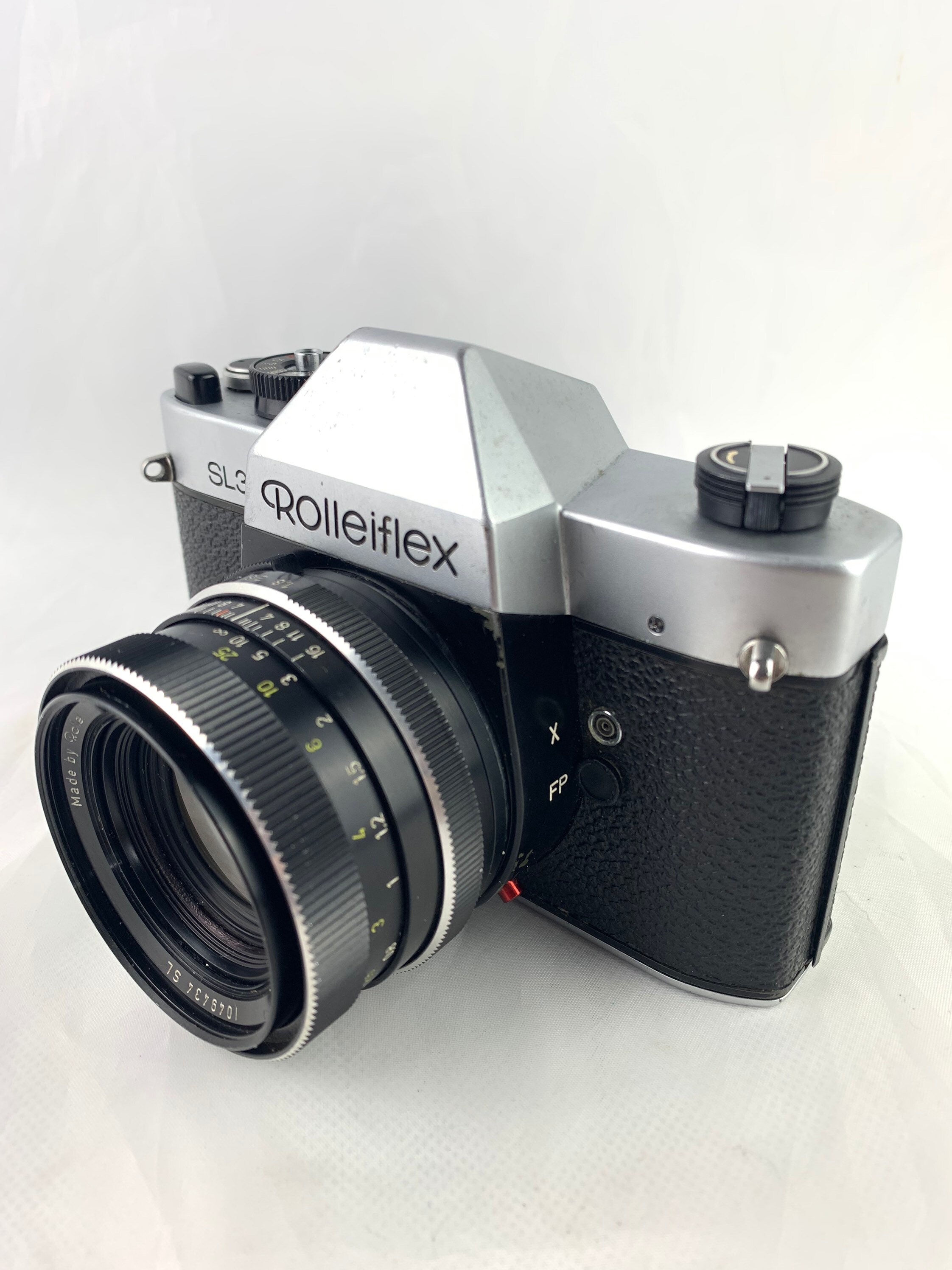 ヴィンテージ ローライフレックス SL35 カメラ: 35 mm フィルム一眼
