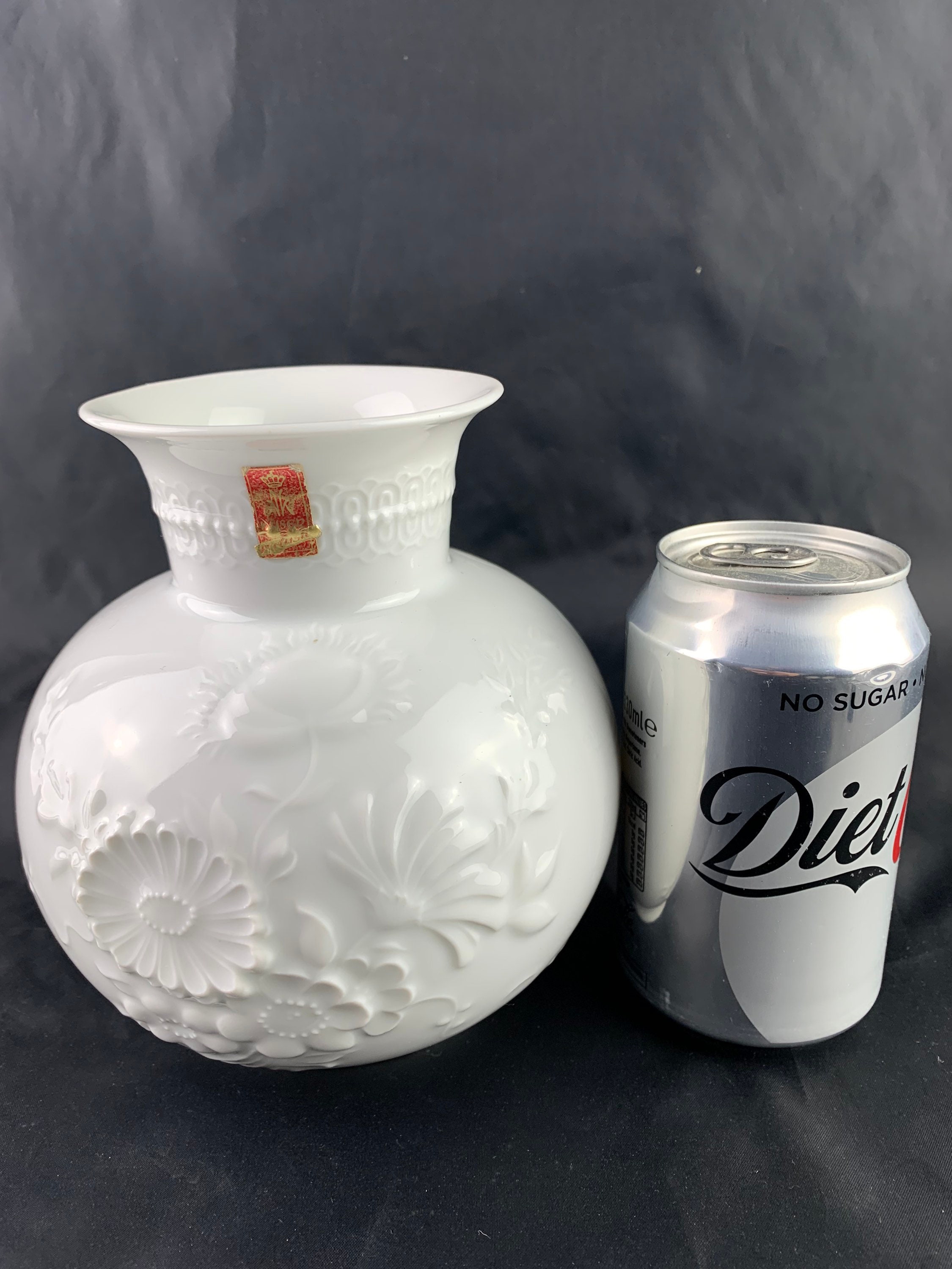 Vintage Kaiser Porcelain Vase: Manfred Frey Floral Design, 70s