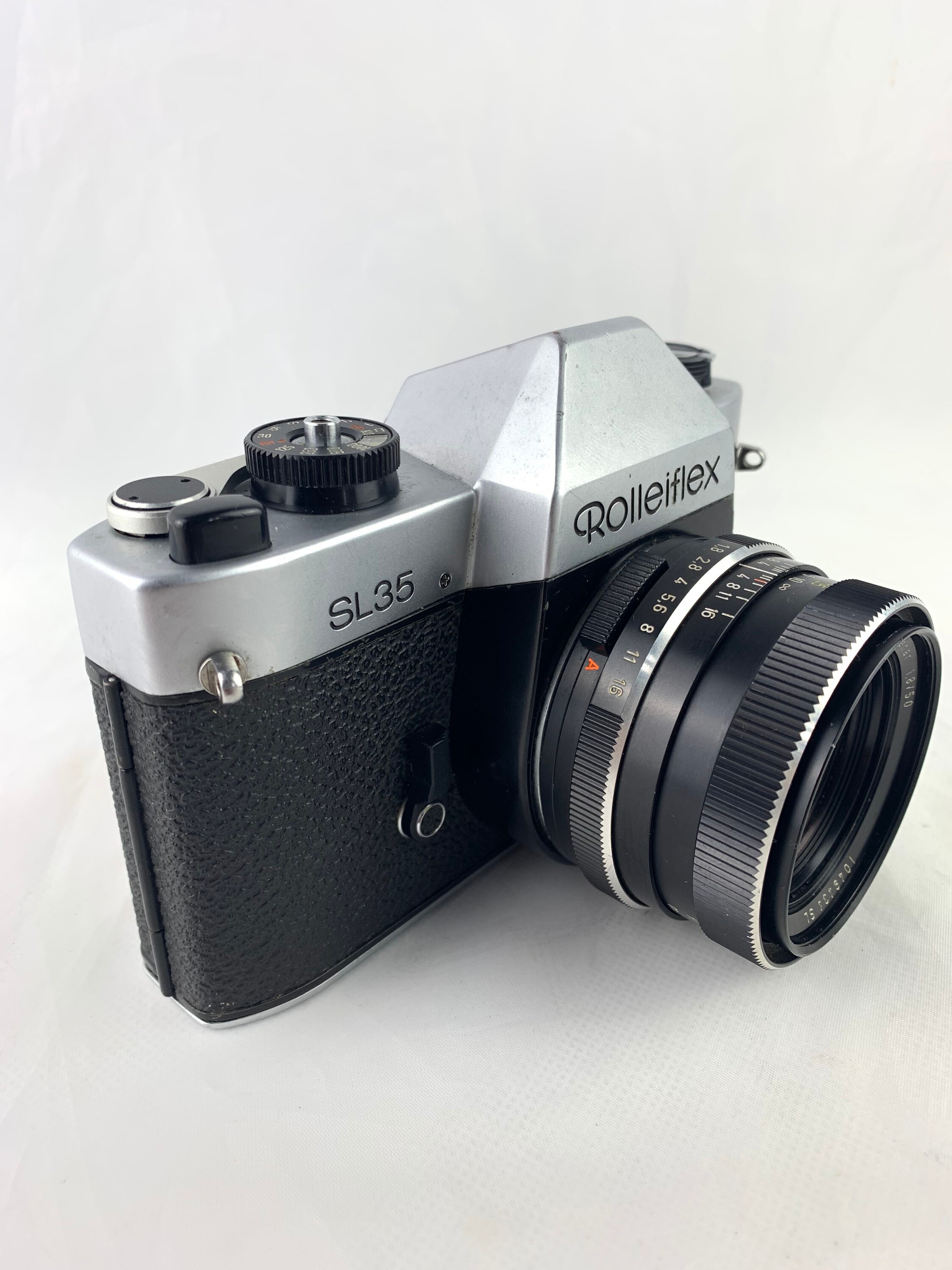 ヴィンテージ ローライフレックス SL35 カメラ: 35 mm フィルム一眼