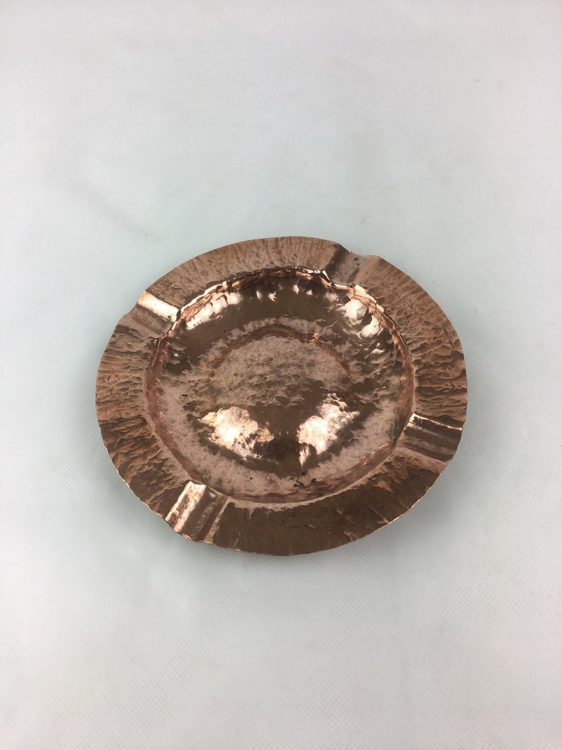 Beautifully hammered Copper ashtray Collectible ashtray Mid Century Ashtray Tobacciana Art and Collectibles Collectibles Ashtrays