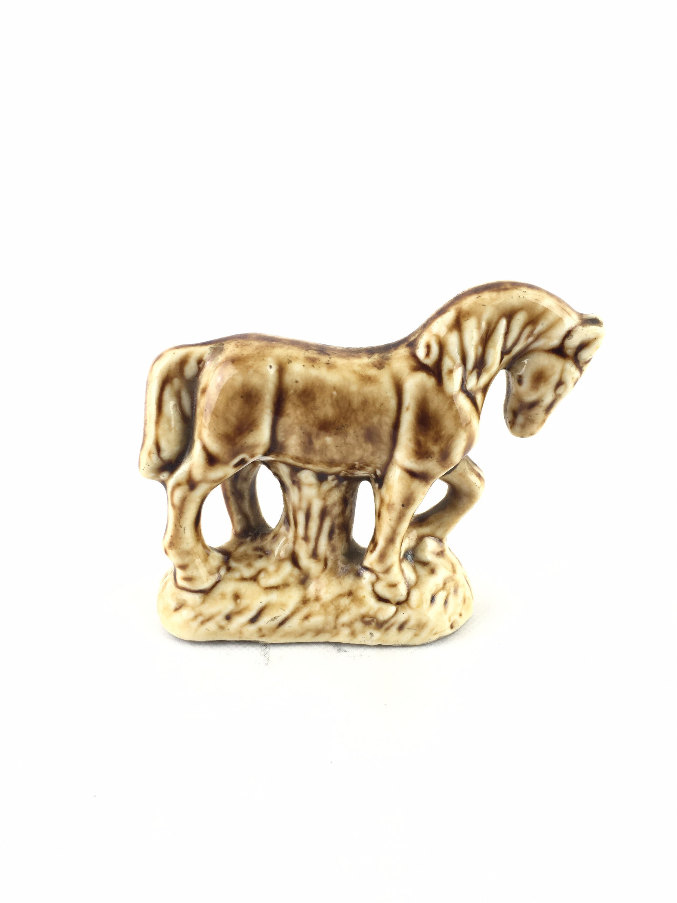 Wade White Horse - Etsy