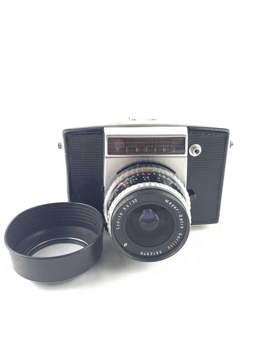 Rare Pentina M 35mm SLR Camera: German Collectible, 1960s Pentacon