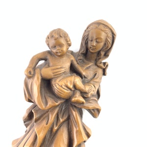Vintage Madonna mit Kinderfigur: Italienische religiöse Statue